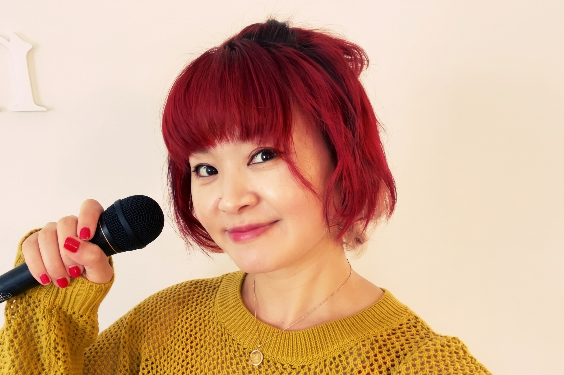 ボーカル科講師の右藤綾子先生