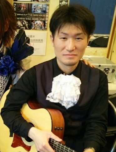 カサメミュージックスクールギター科講師、坂本和哉先生の写真