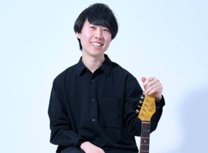 カサメミュージックスクール ギター講師 飯尾レイ先生