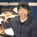 カサメミュージックスクールドラム科講師、鬼村Onicci俊之先生の写真