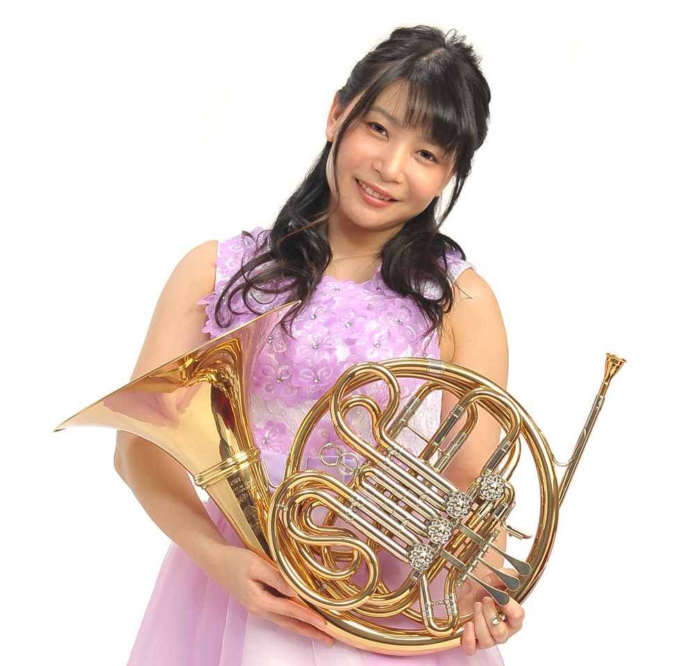 カサメミュージックスクールホルン科講師、菊池美香先生の写真