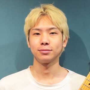 ギター科講師の田代玲先生