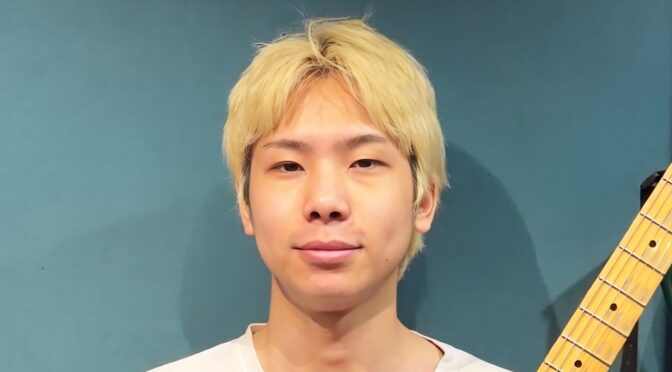 ギター科講師の田代玲先生