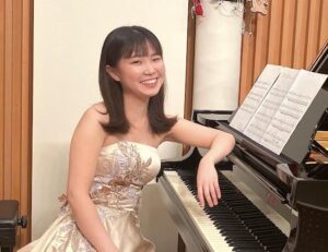 カサメミュージックスクール、坂本莉奈先生の写真