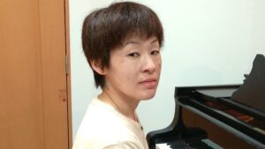 カサメミュージックスクールピアノ科講師、上原優美子先生の写真