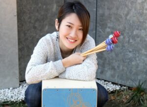 カサメミュージックスクール カホン講師 秋元沙代