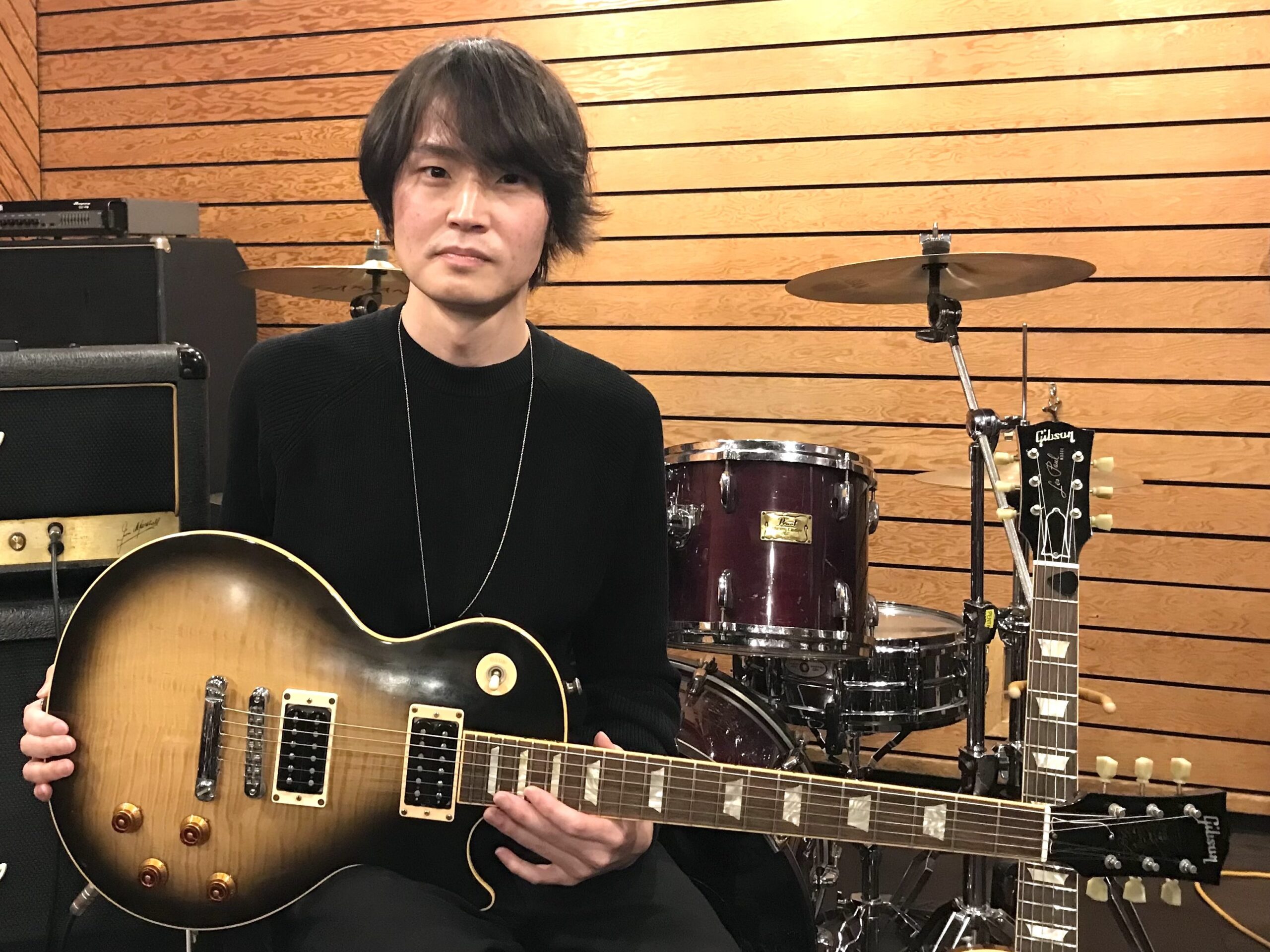 カサメミュージックスクールギター科講師、小林俊吾先生の写真